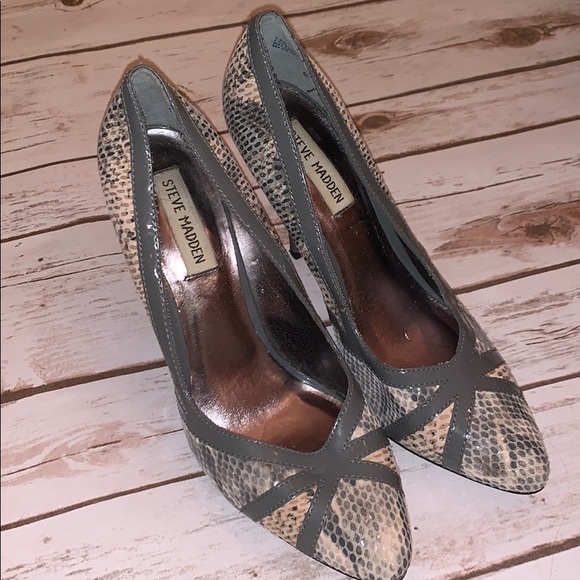 Steve Madden Shoes - Steve Madden heels size 8.5